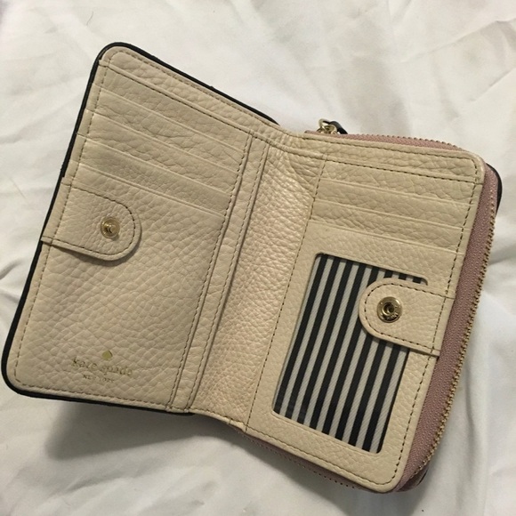 Kate Spade Wallet - Picture 4 of 4